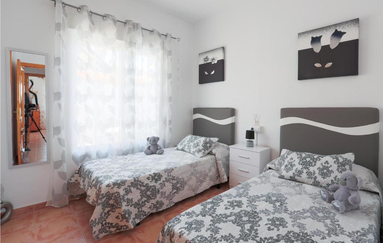 2 Bedroom Lovely Home In 马萨龙 外观 照片